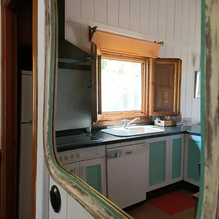 Ada Con Piscina, Jardin Y Parking Casa rural